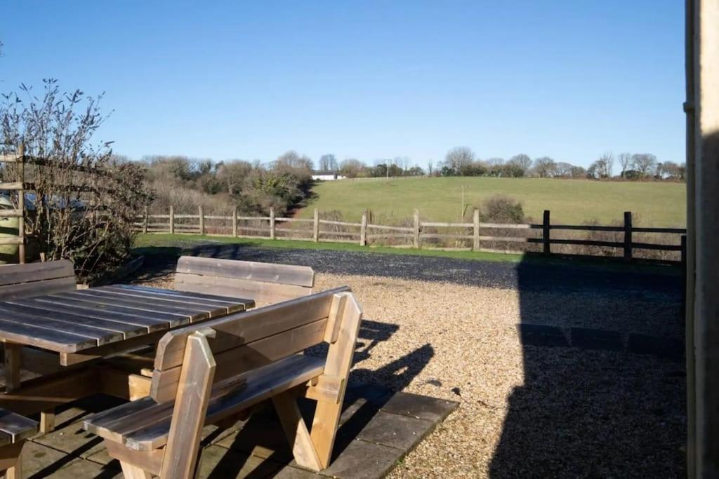 Meadowsweet Cottage Jacuzzi Edition Saundersfoot Exterior photo